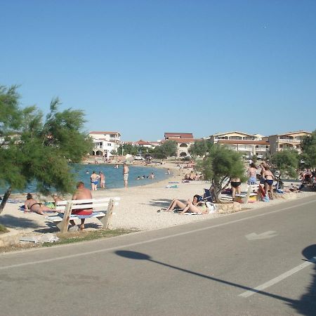 Apartments Oresic Vir Buitenkant foto